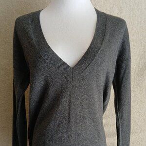 Gap Cashmere-Blend V-Neck Sweater Gray Size M NWOT